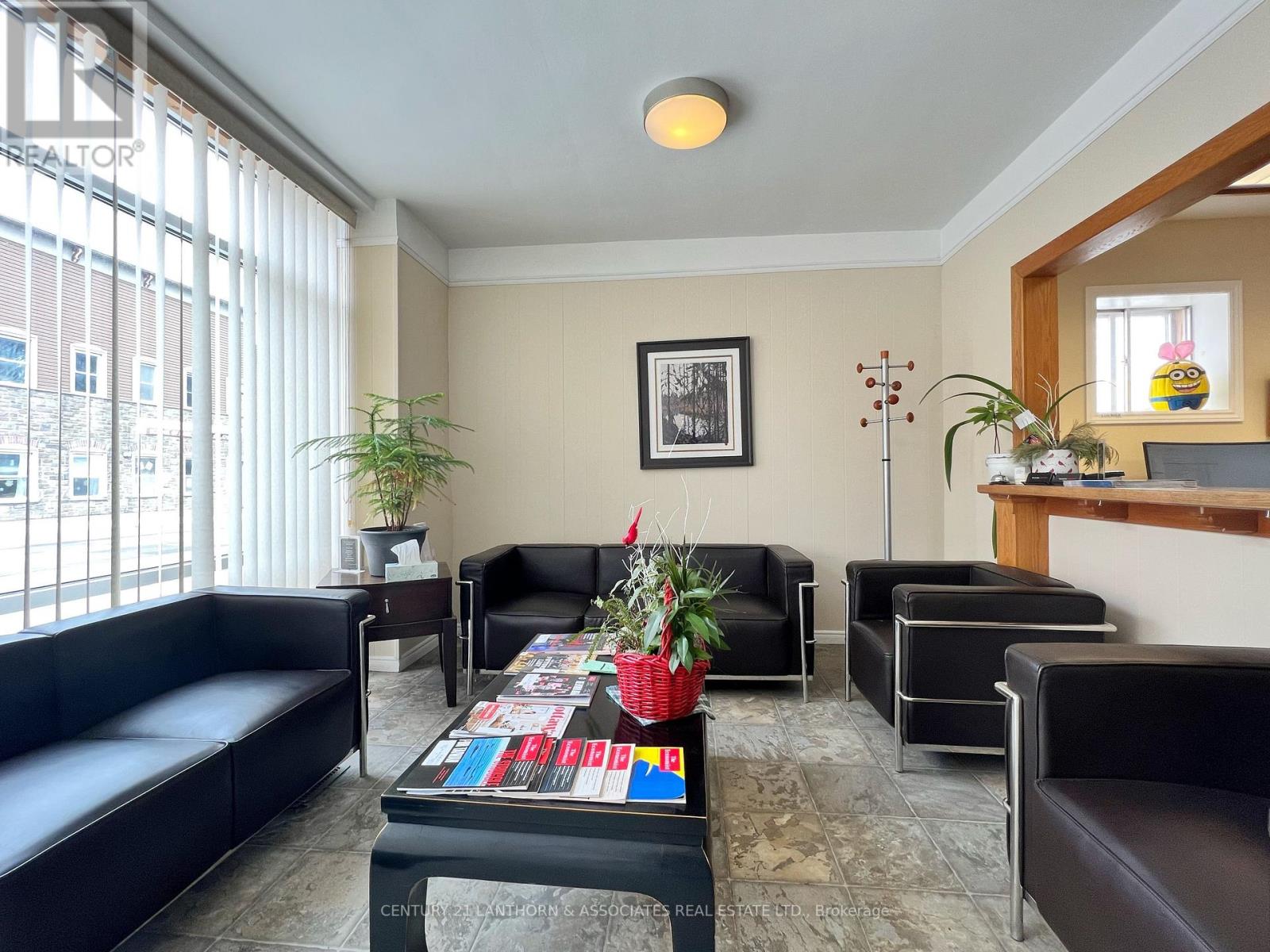 316 PICTON MAIN ST