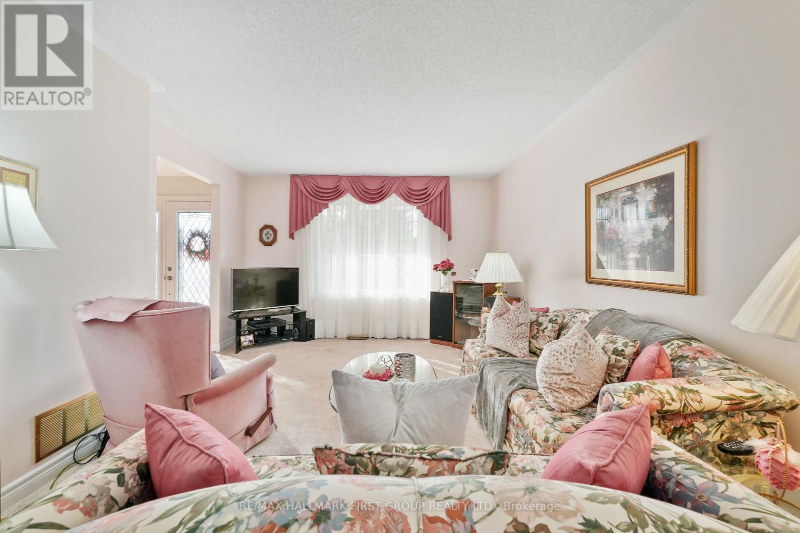21 LOCKWOOD DR