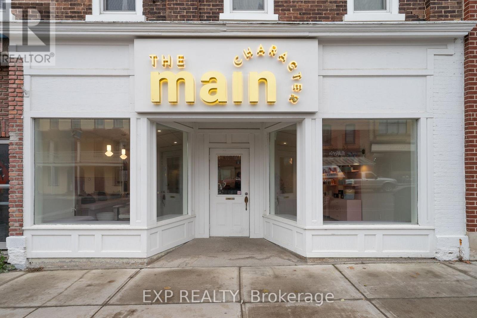 296 MAIN ST