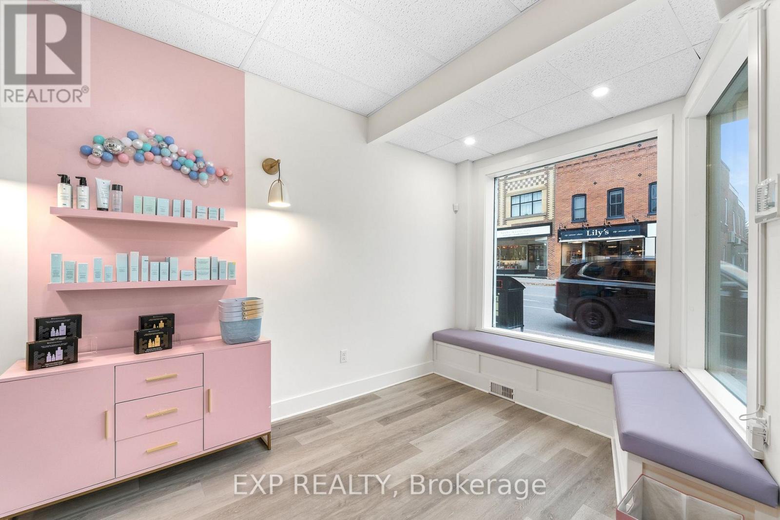 296 MAIN ST