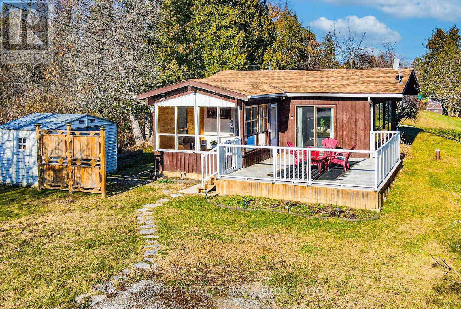 25 LAKEVIEW COTTAGE RD