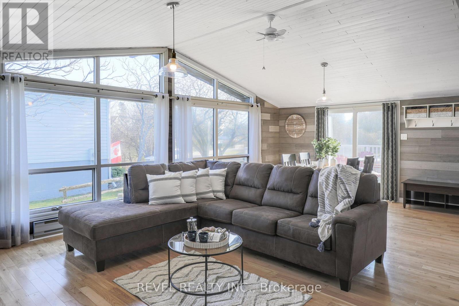 25 LAKEVIEW COTTAGE RD