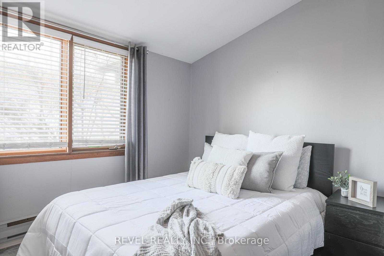 25 LAKEVIEW COTTAGE RD