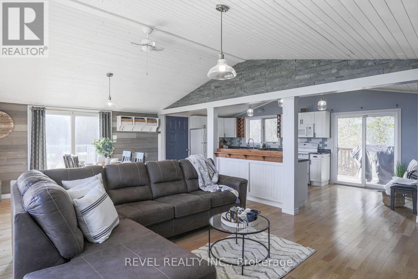 25 LAKEVIEW COTTAGE RD