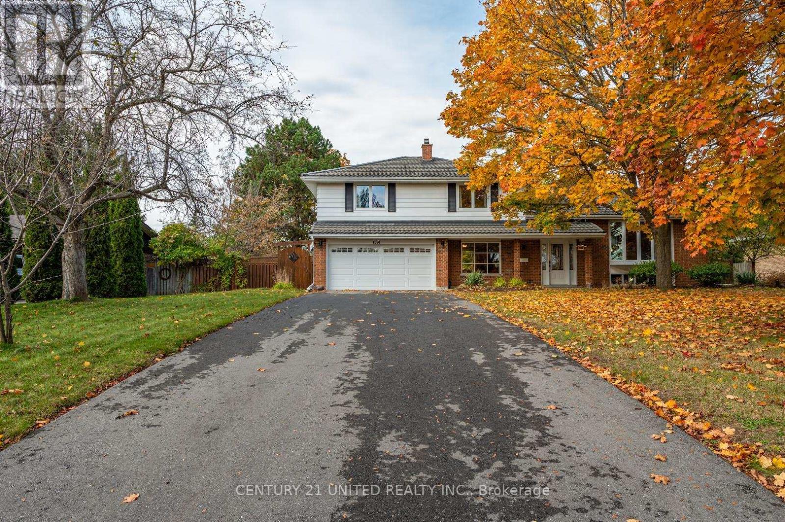 1581 CHAMPLAIN DR