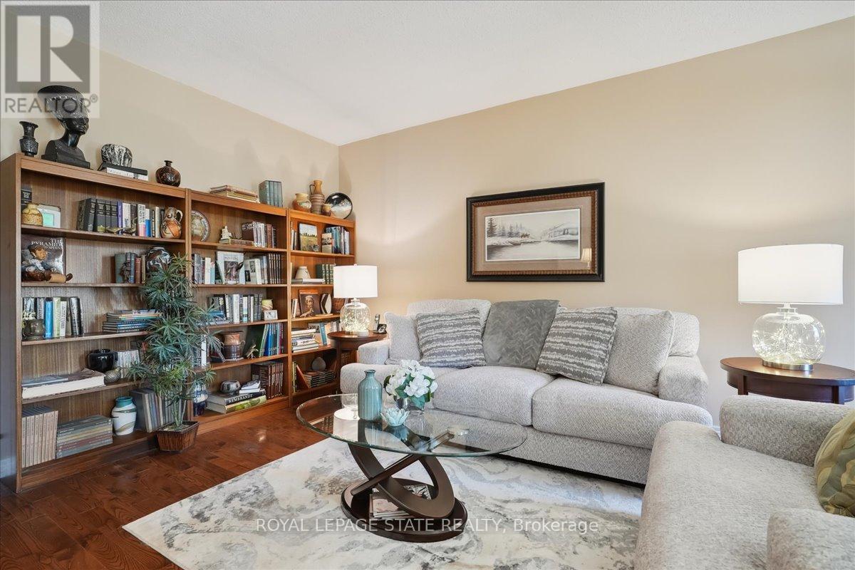 58 GREENSTEM CRES