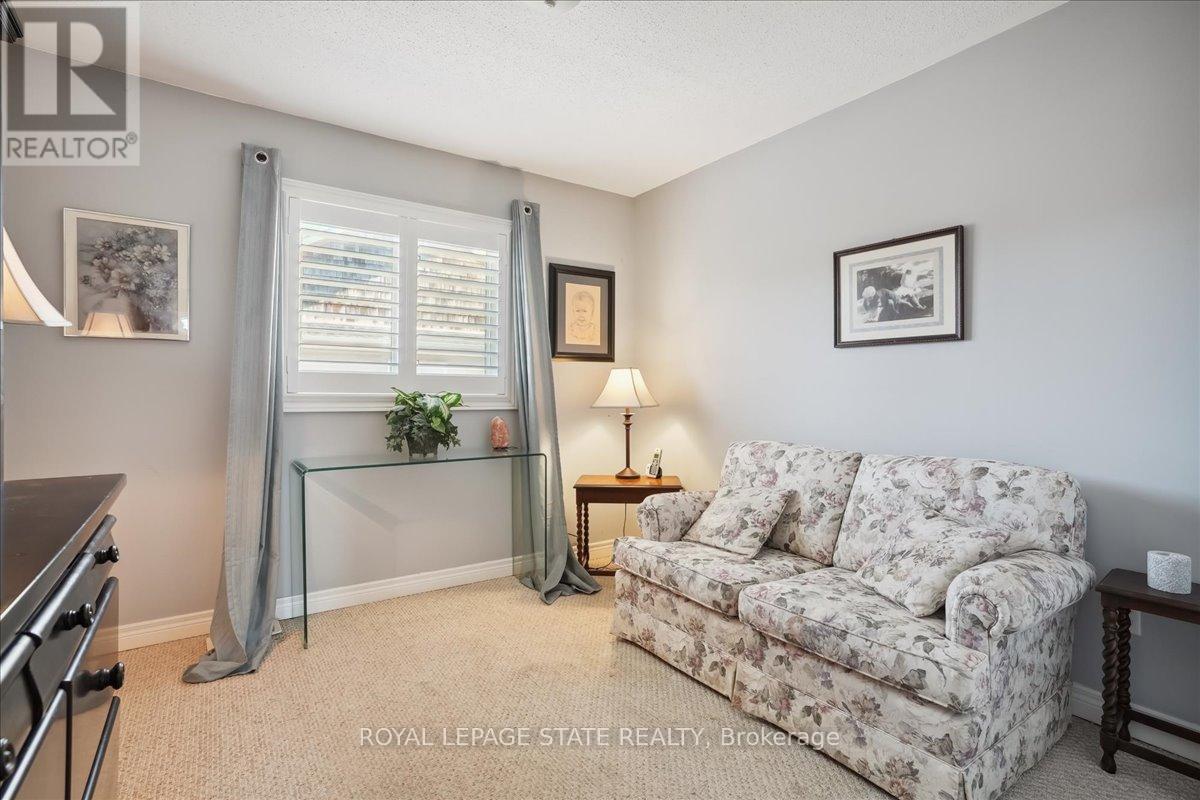 58 GREENSTEM CRES