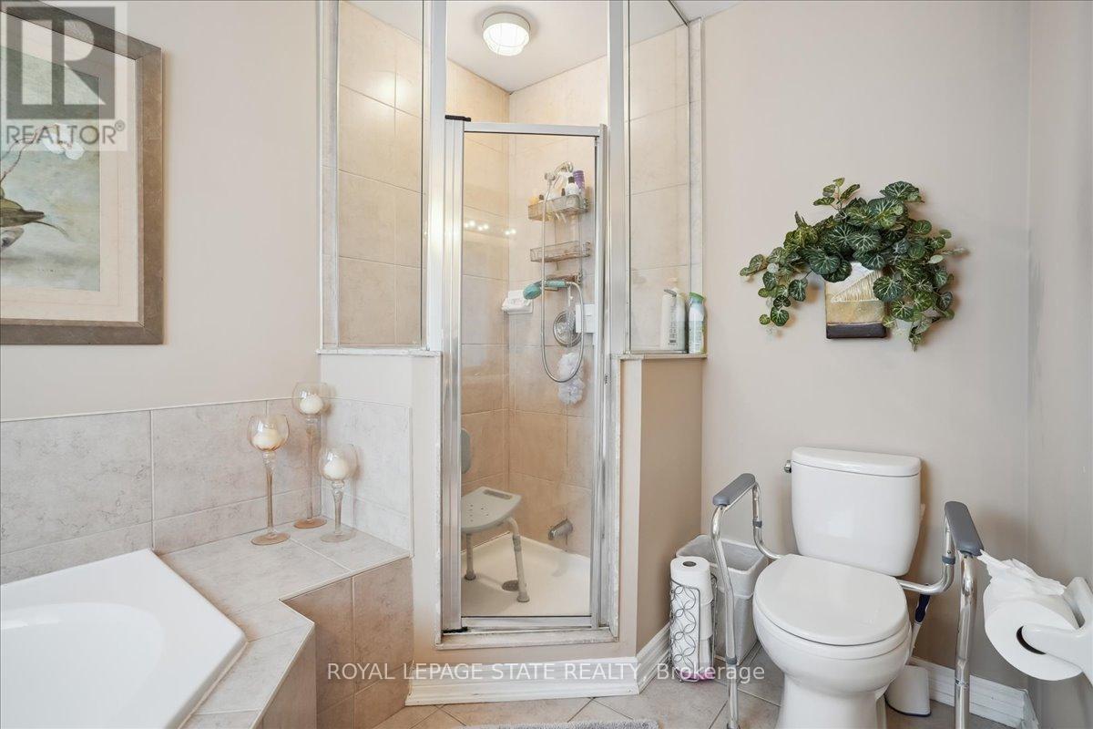 58 GREENSTEM CRES