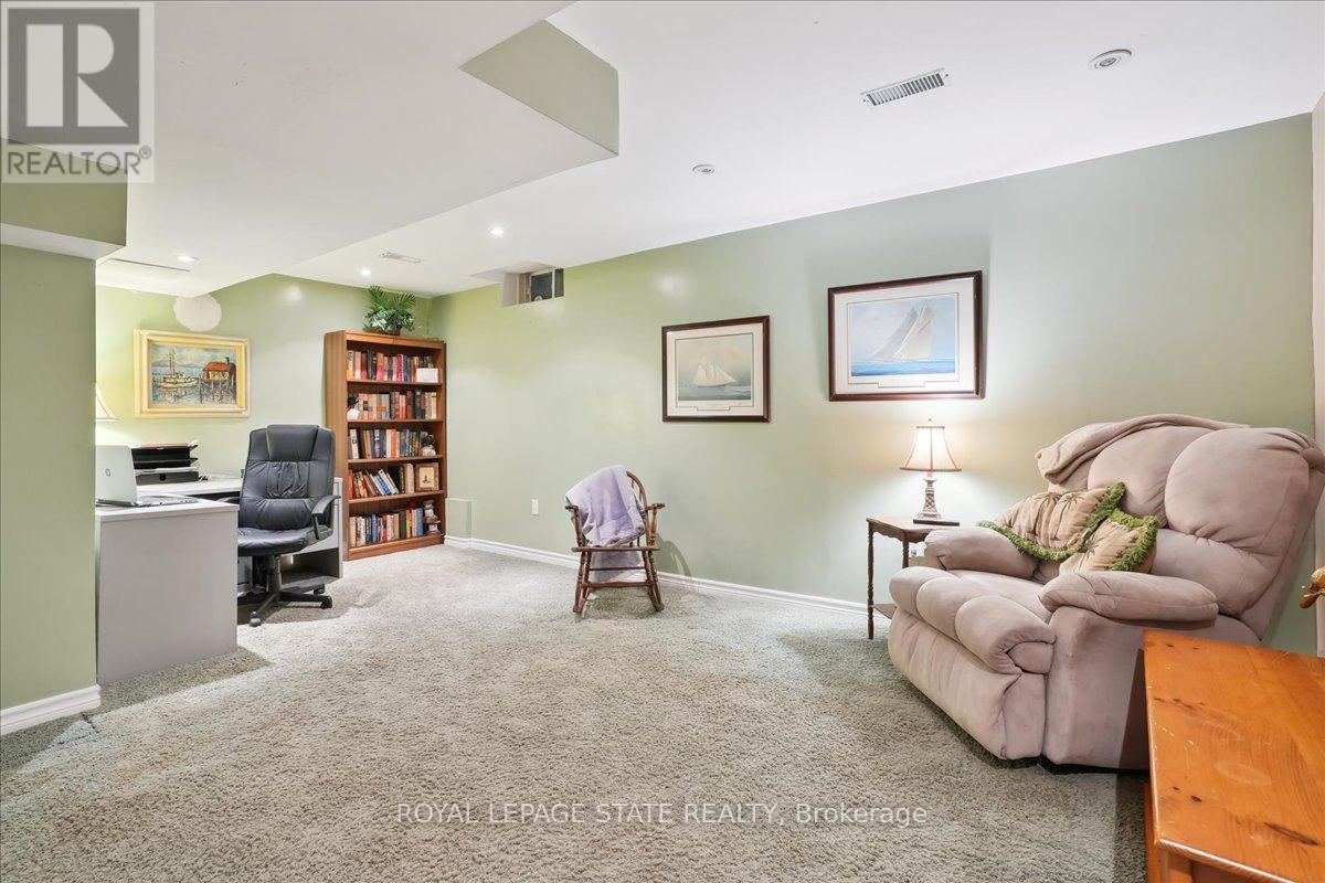 58 GREENSTEM CRES