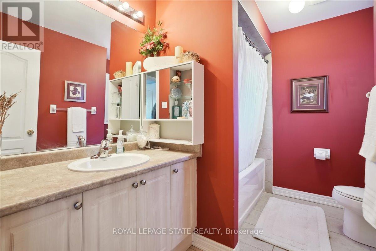 58 GREENSTEM CRES