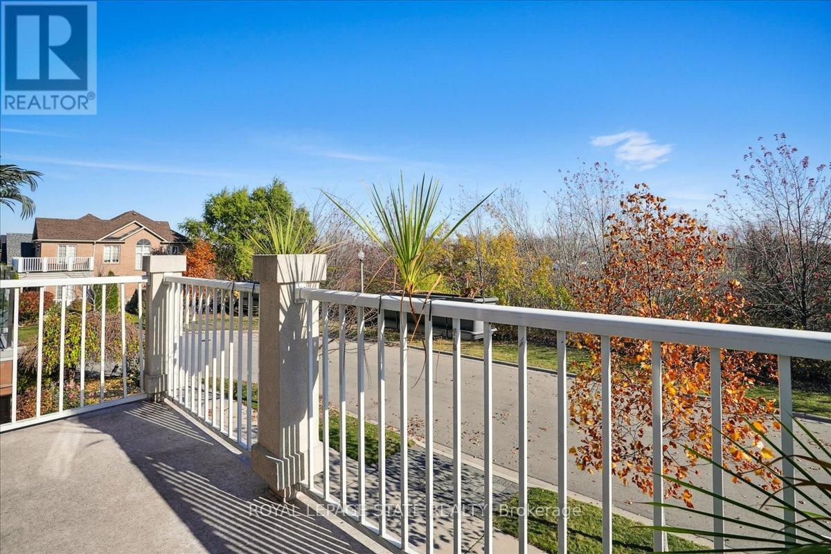58 GREENSTEM CRES