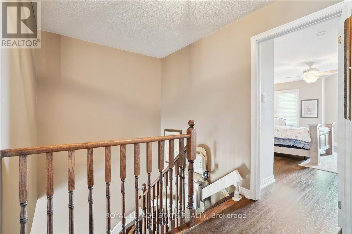 58 GREENSTEM CRES