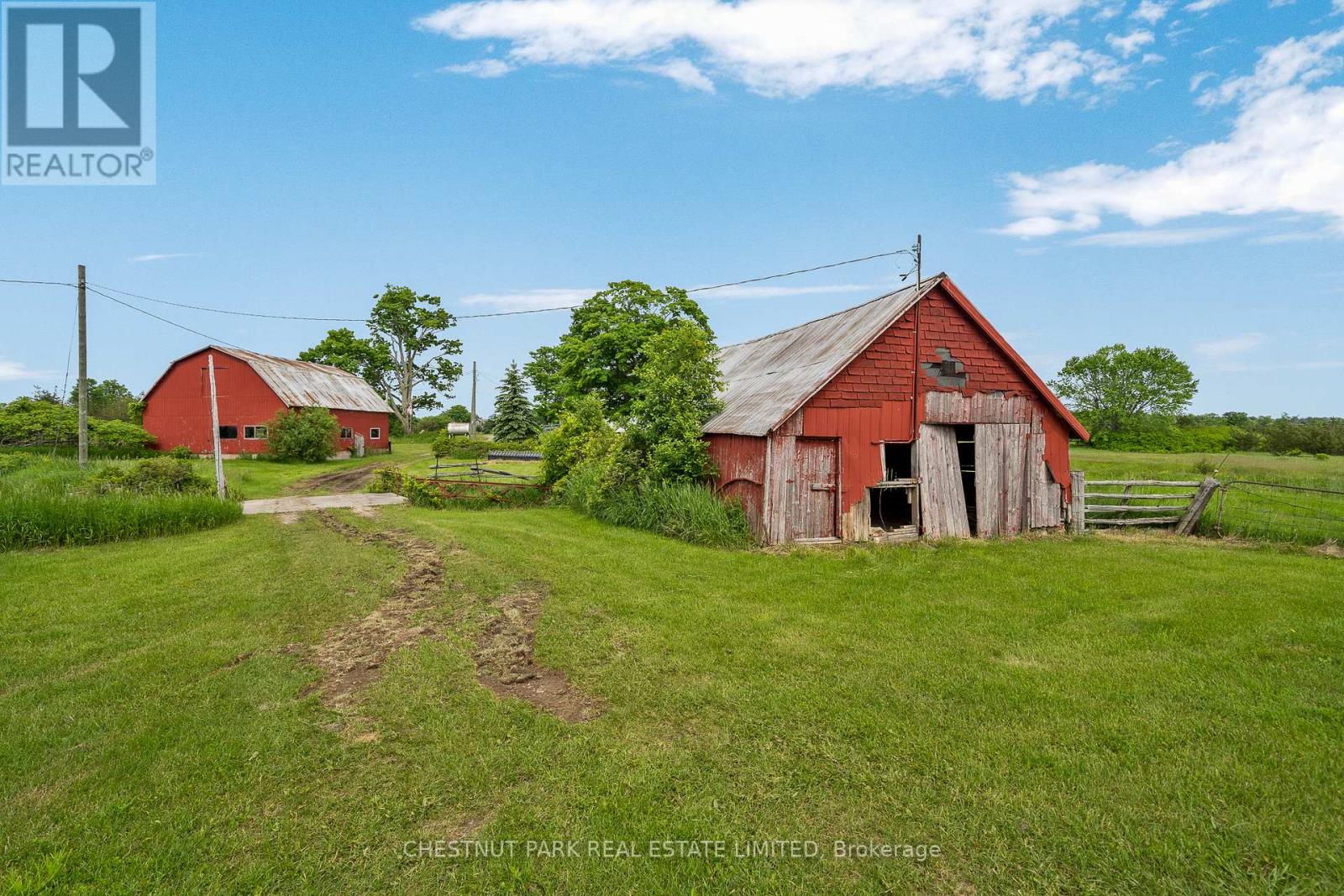 872 CLARKE RD