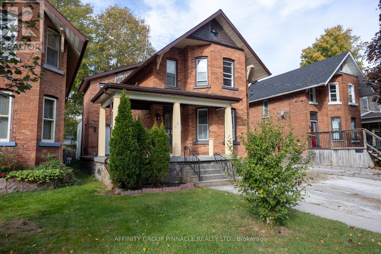 33 ST LAWRENCE ST