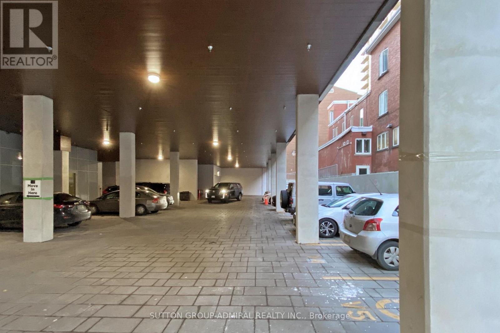 #1212 -60 FREDERICK ST