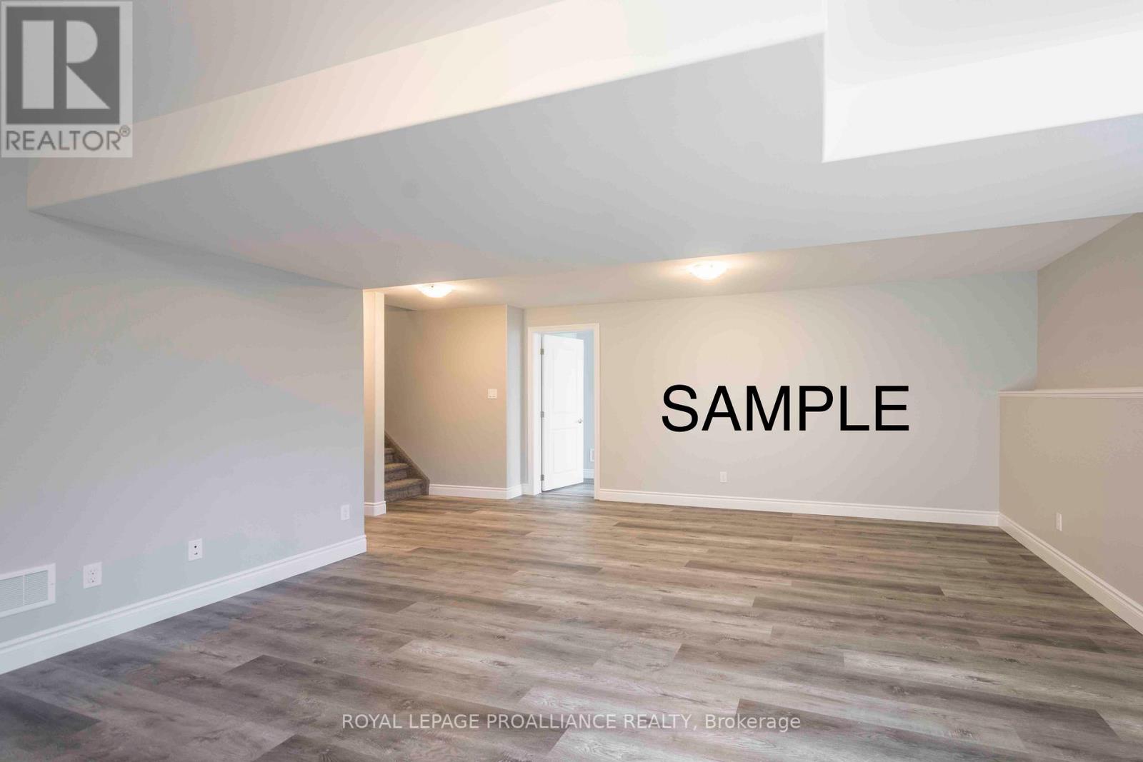 41 MACKENZIE JOHN CRES