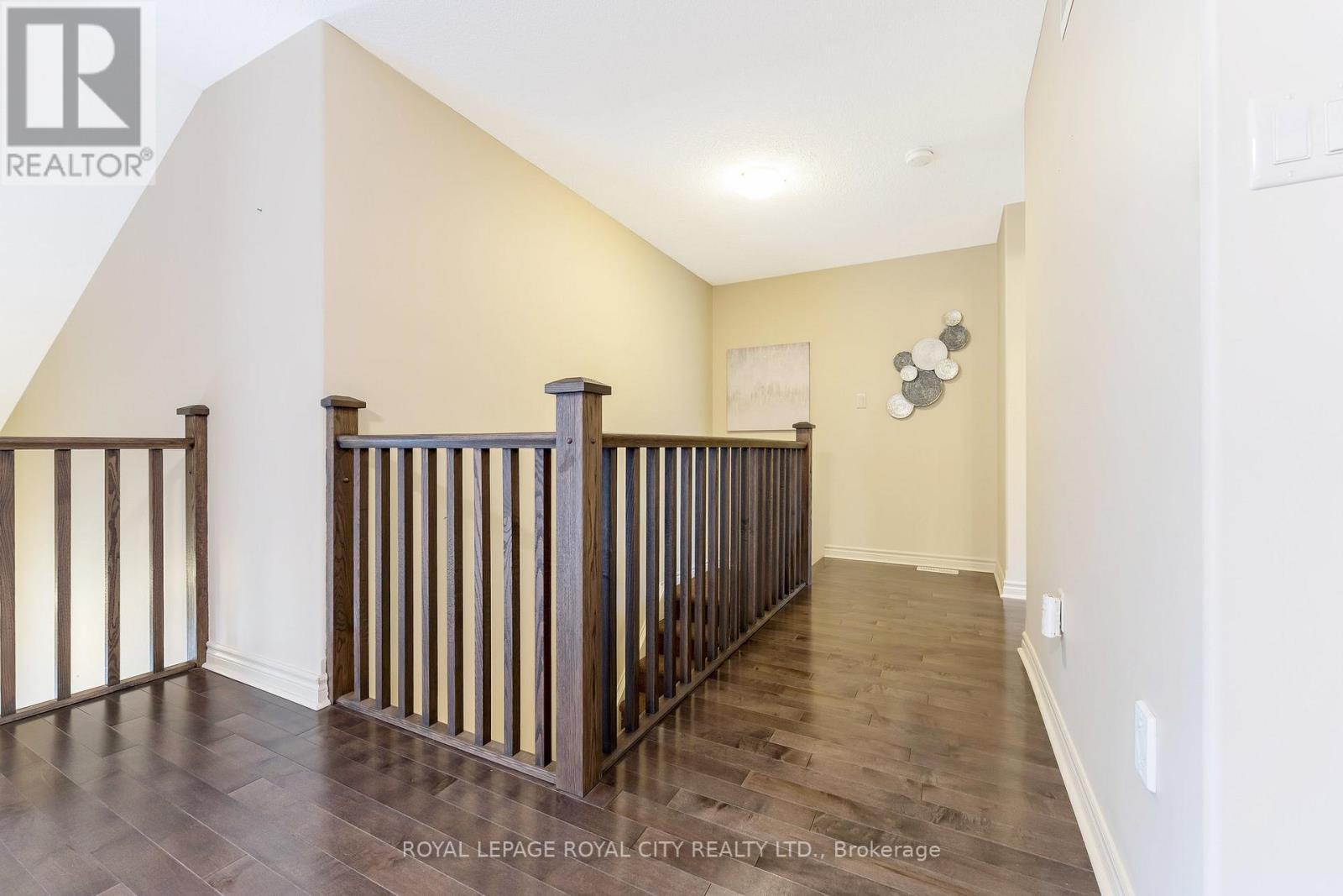 #19 -12 ANNMOORE CRES, #19