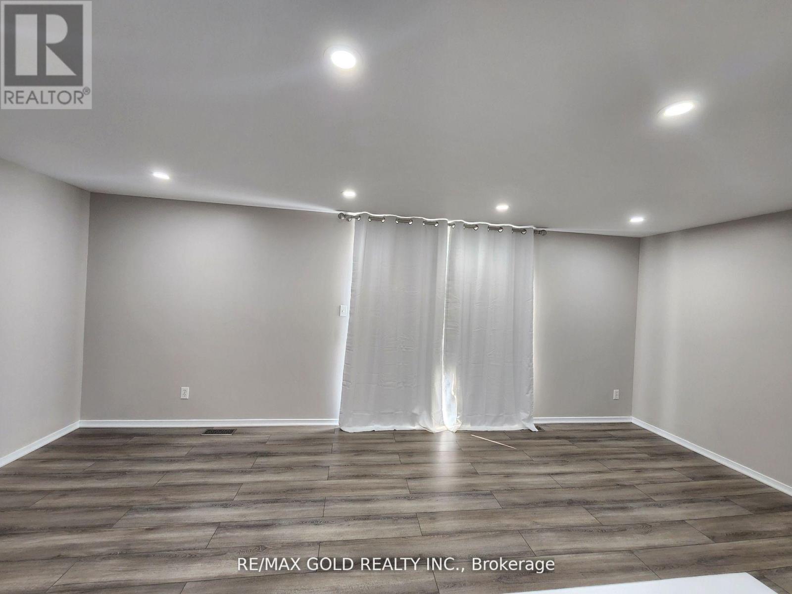 24 WATERCRESS CRT