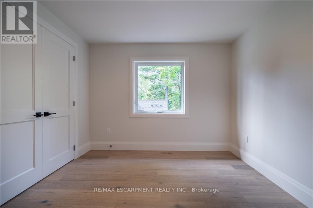 262 ROBINA RD