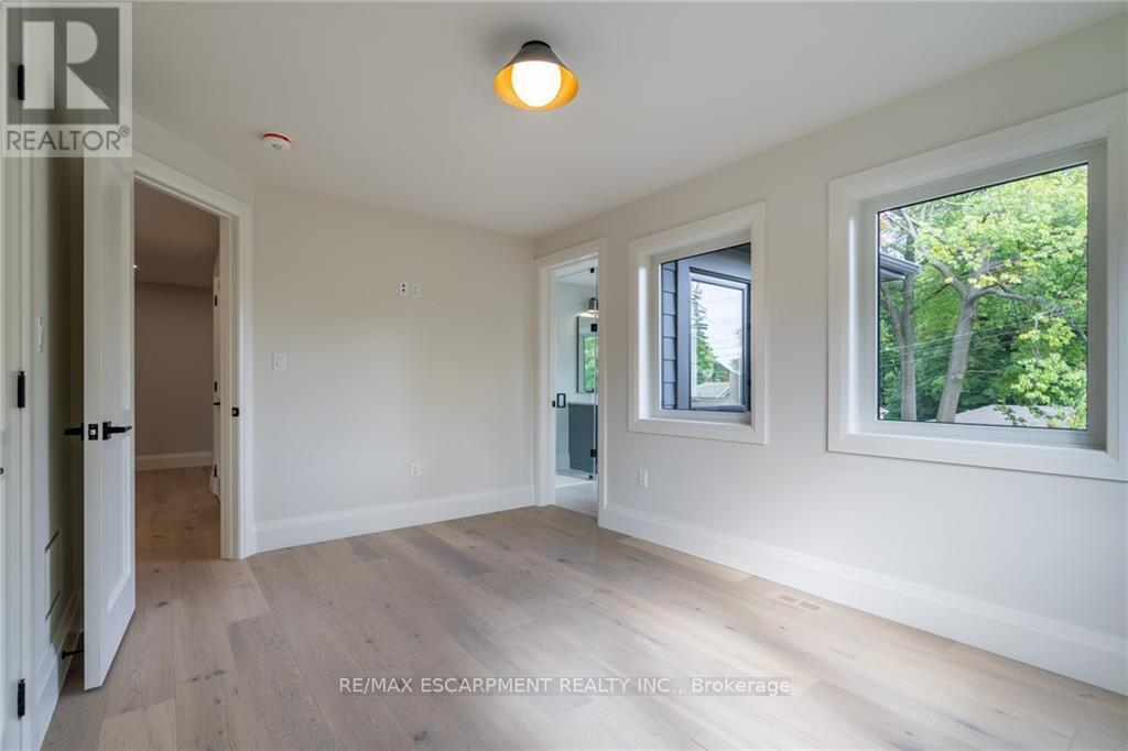 262 ROBINA RD