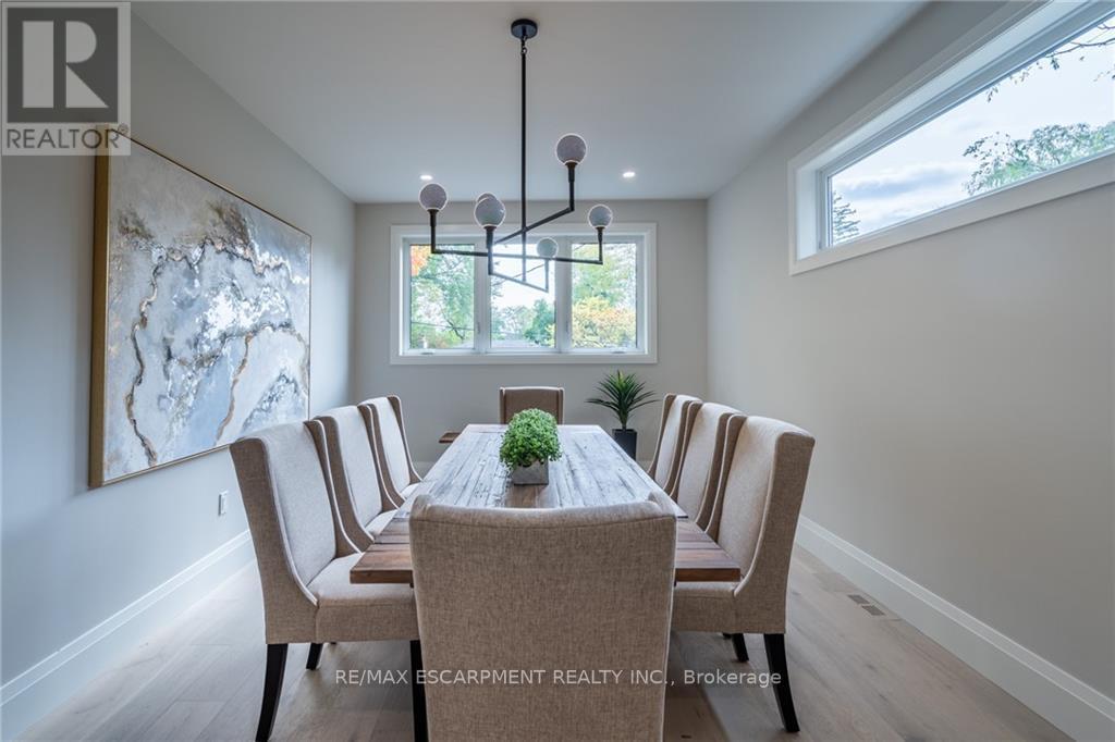 262 ROBINA RD