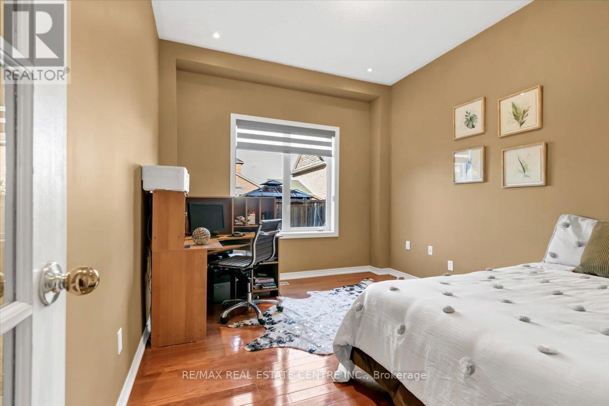 100 BRIDGENORTH CRES