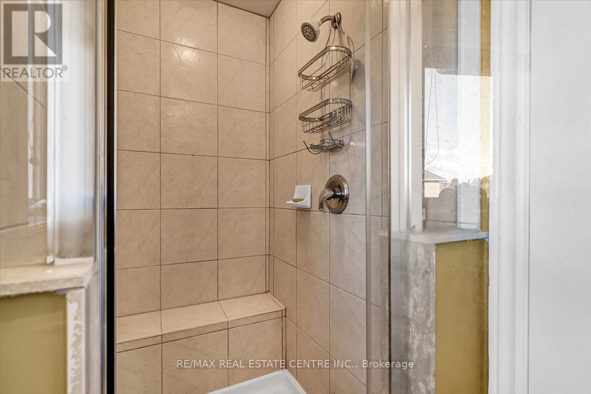 100 BRIDGENORTH CRES