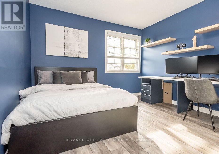 53 HOWDEN CRES