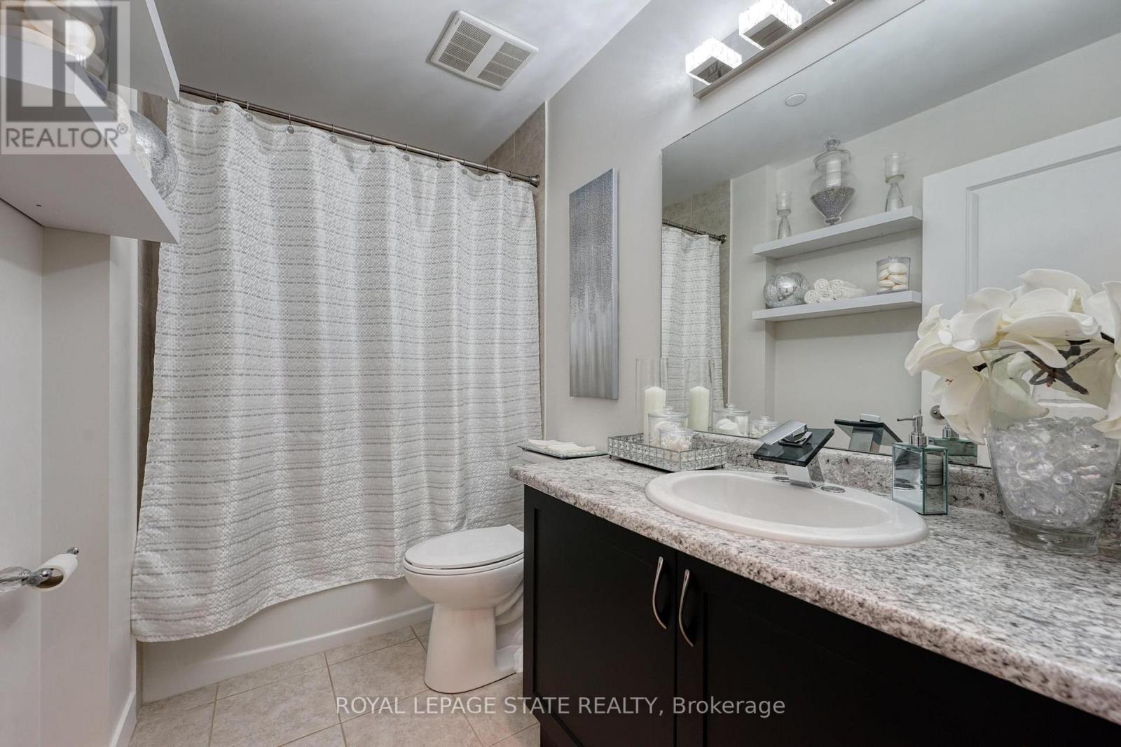 #131 -125 SHOREVIEW PL, #131