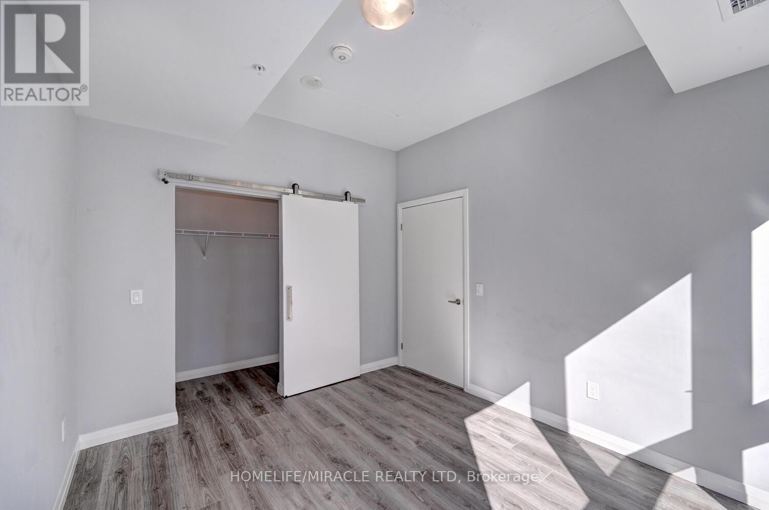 #401 -108 GARMENT ST, #401