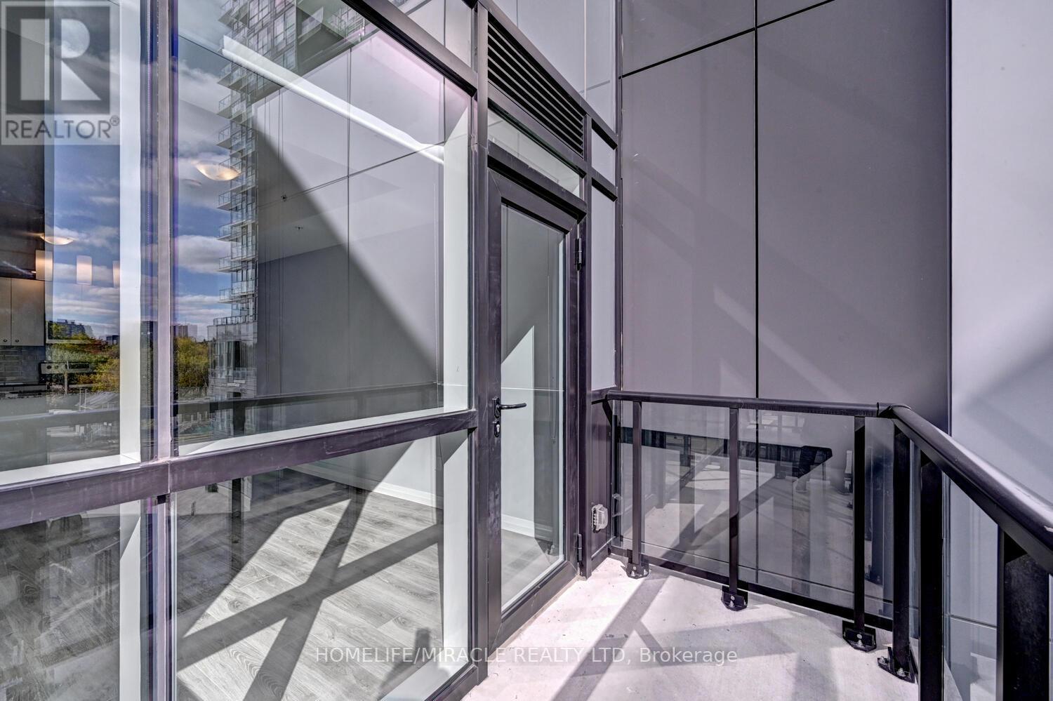 #401 -108 GARMENT ST, #401