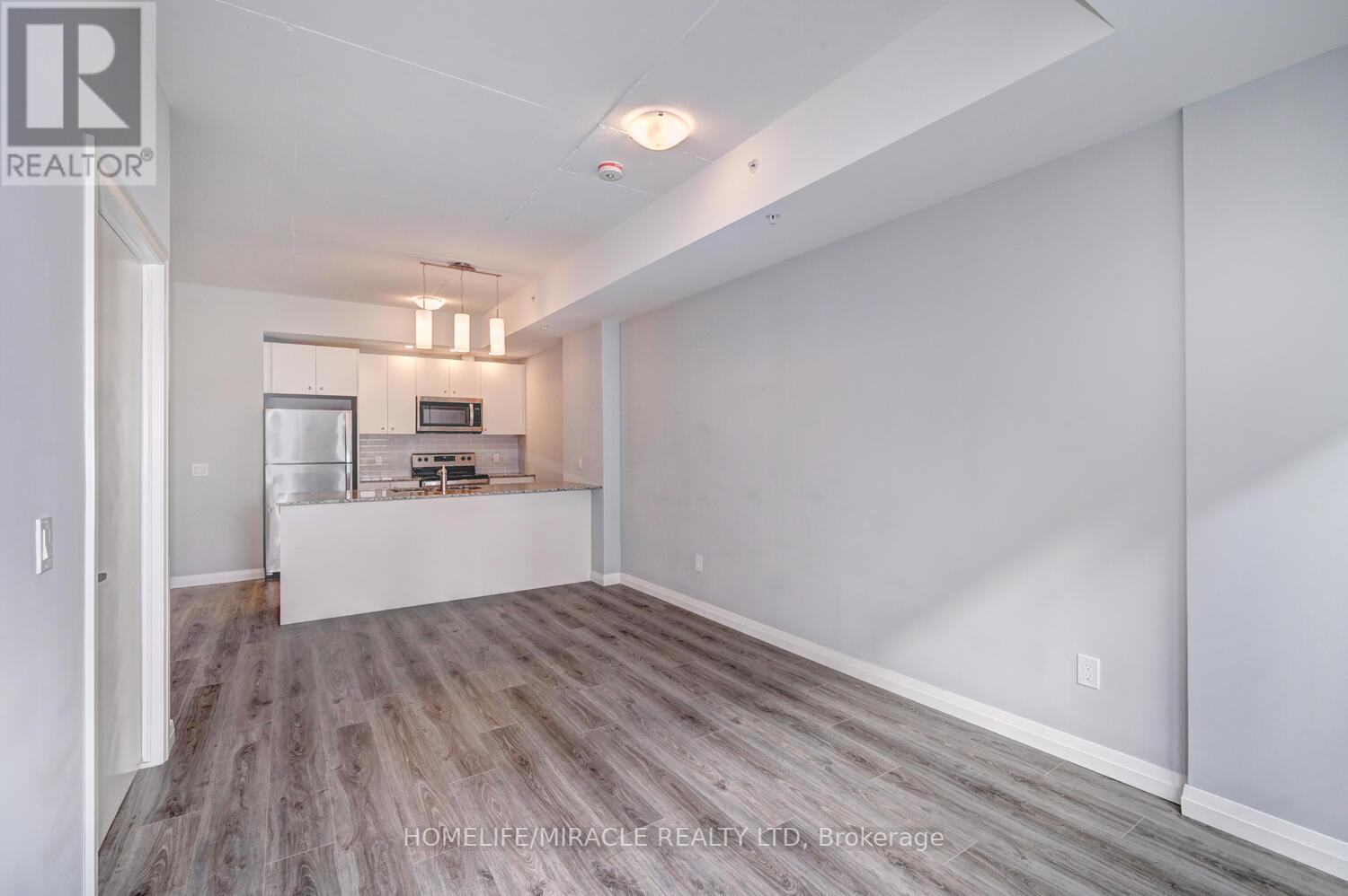 #401 -108 GARMENT ST, #401