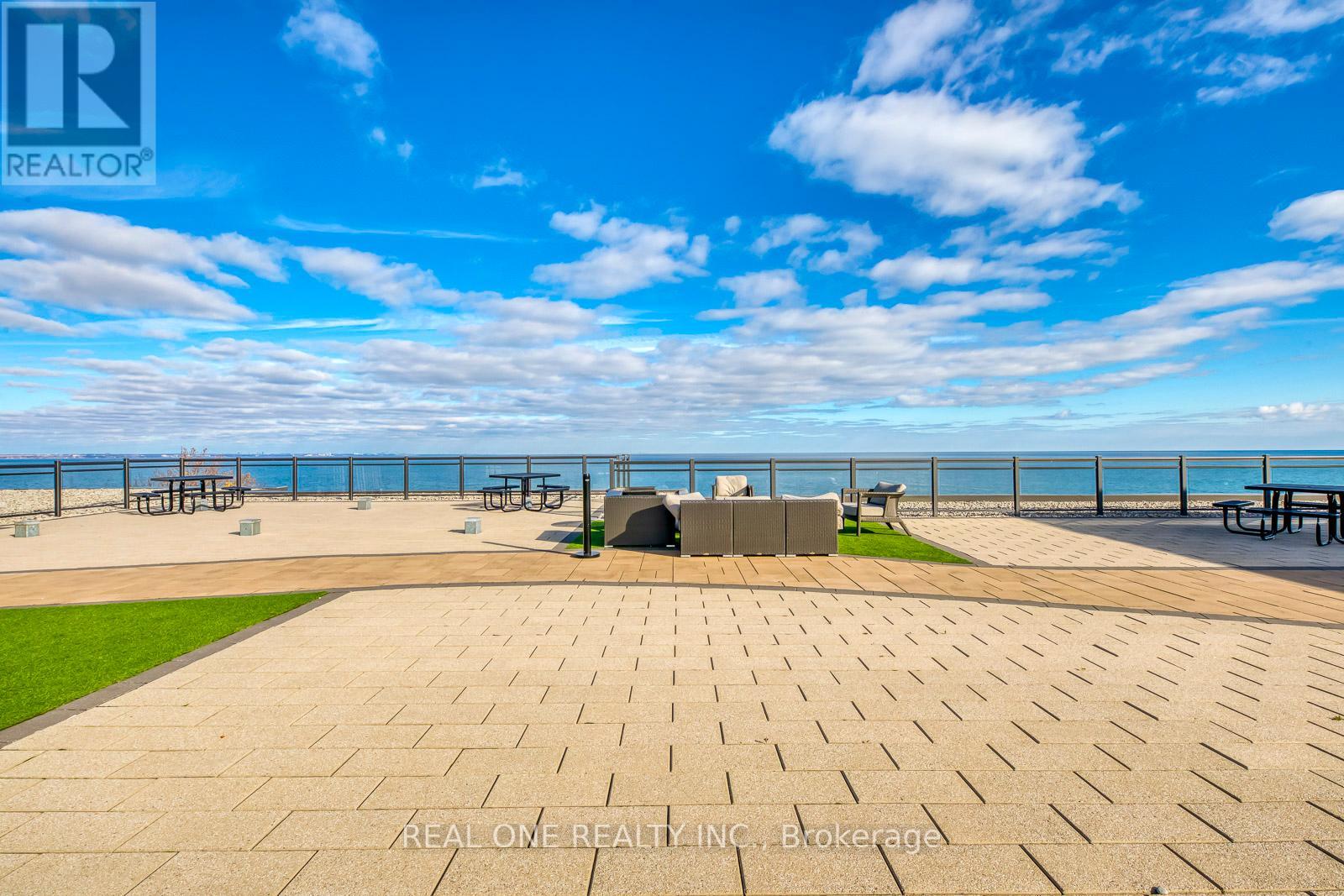 #328 -35 SOUTHSHORE CRES, #328