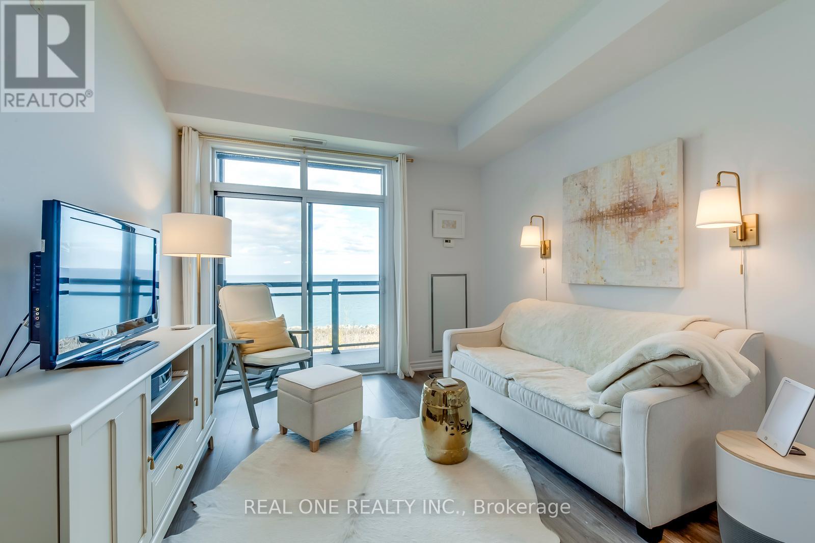 #328 -35 SOUTHSHORE CRES, #328