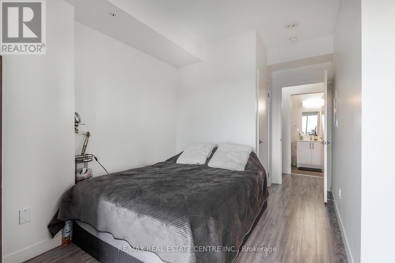 #708 -128 KING ST N, #708