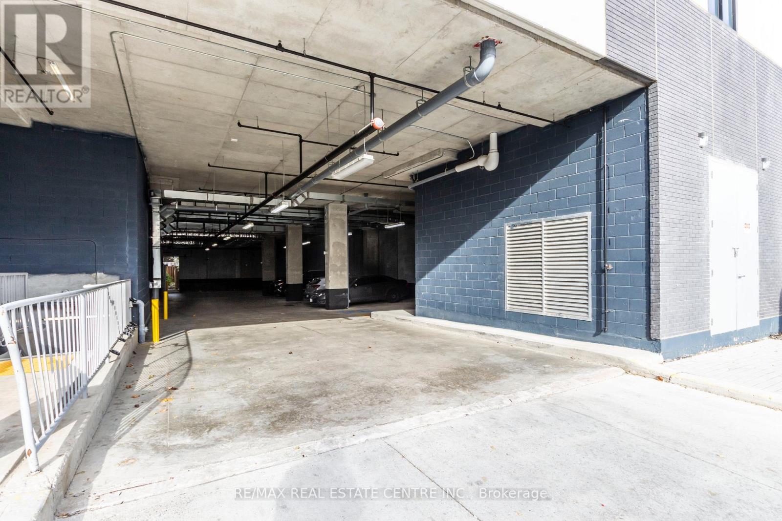 #708 -128 KING ST N, #708