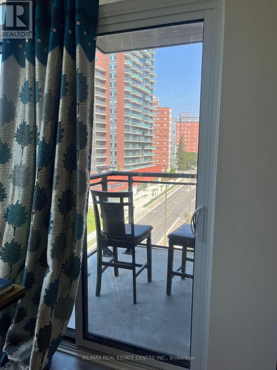 #708 -128 KING ST N, #708