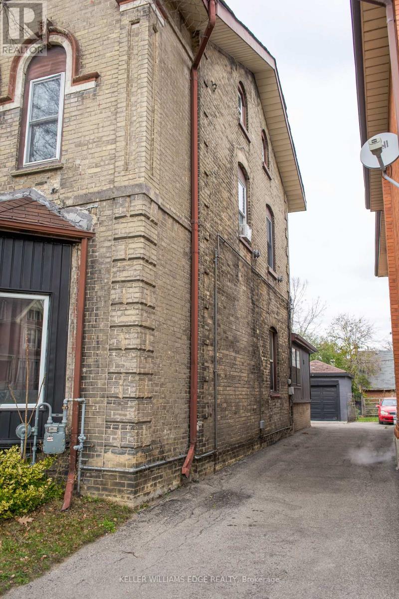 240 DALHOUSIE ST