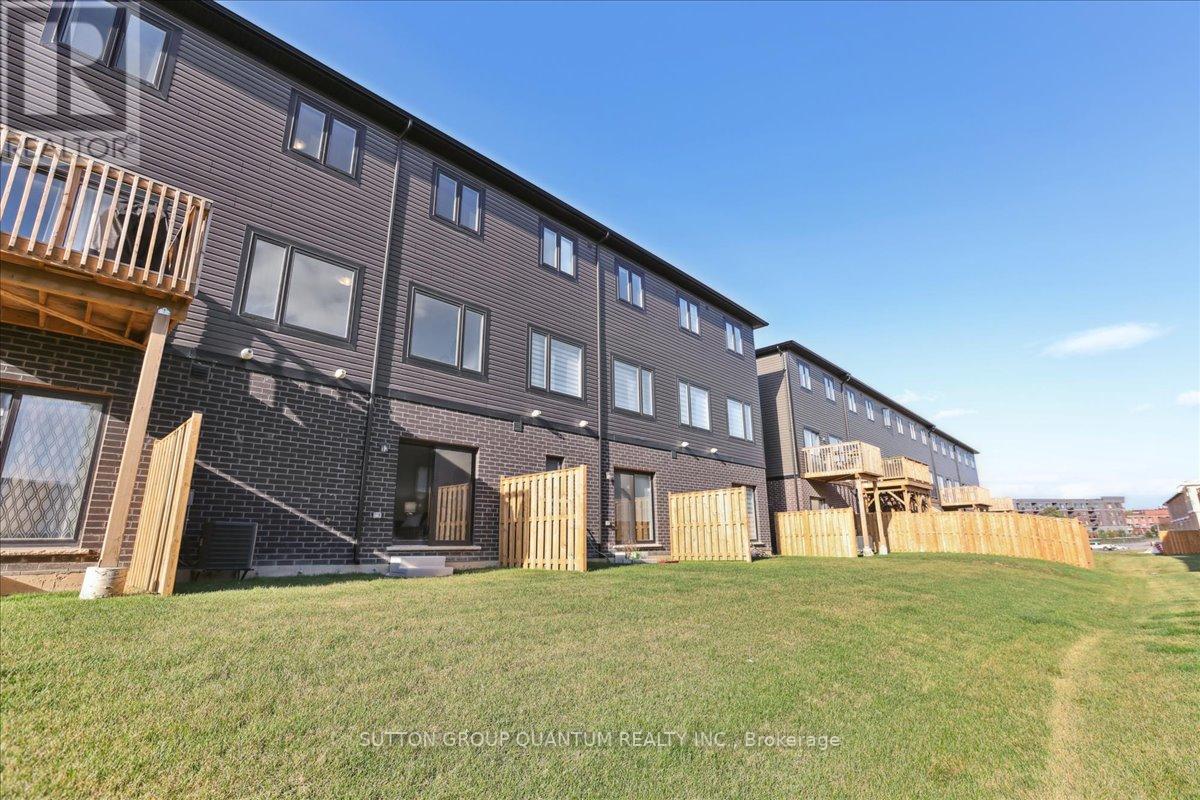 38 CAPSTONE LANE