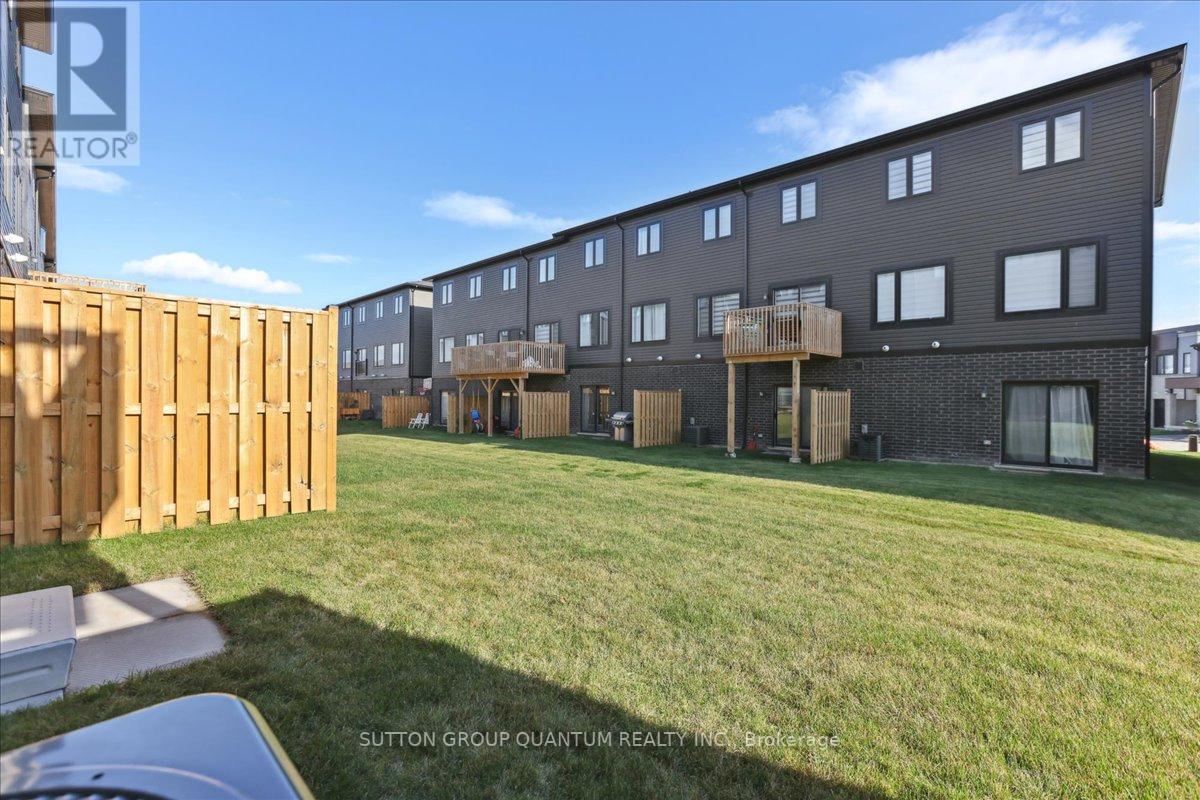 38 CAPSTONE LANE