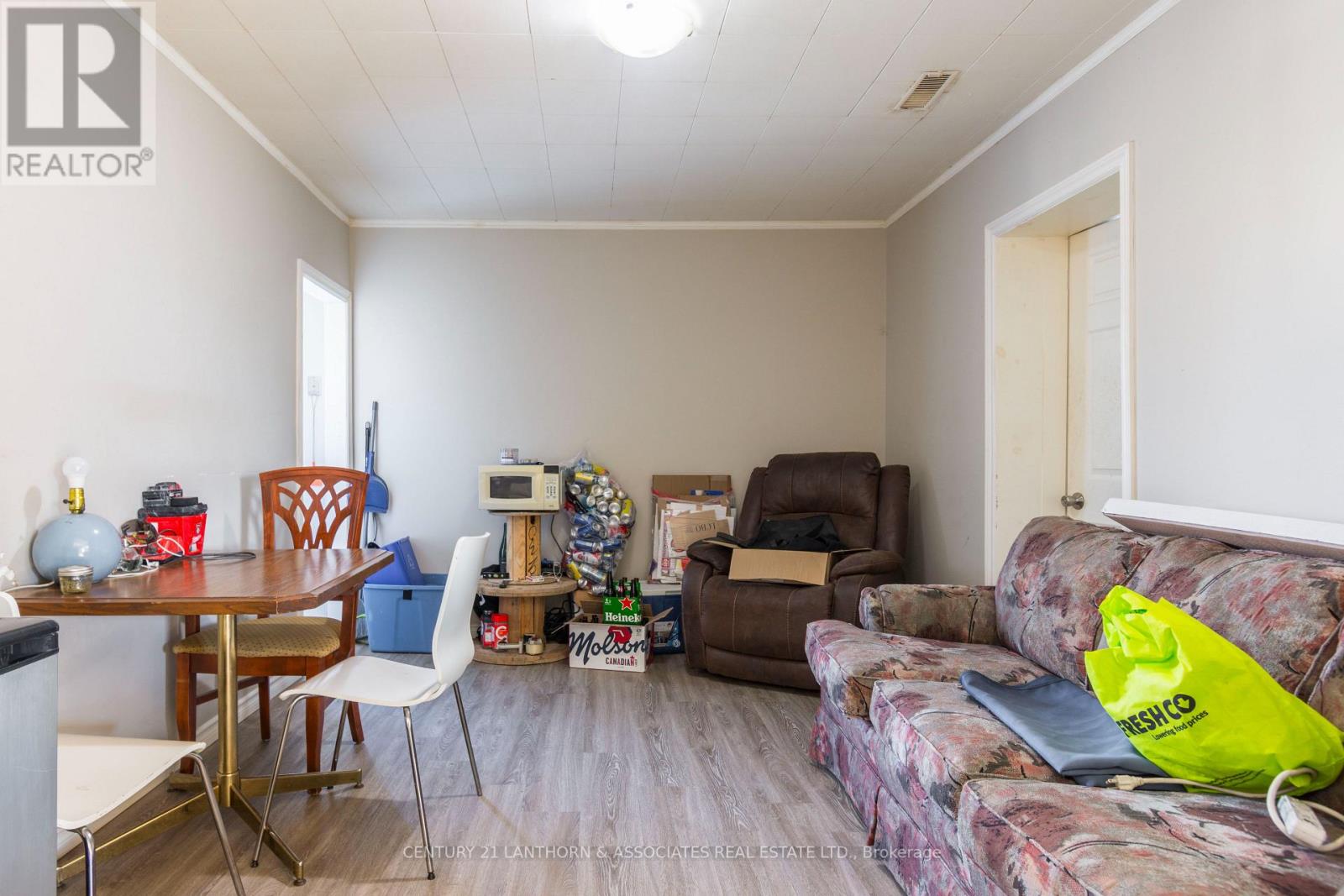 19 PRINGLE DR