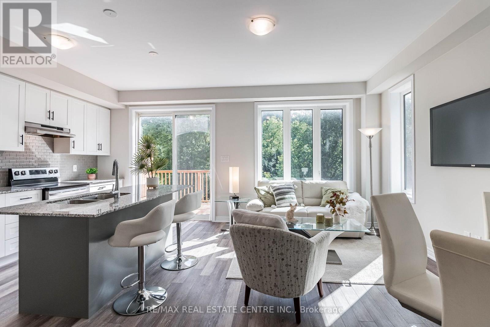 #48 -100 HOLLYWOOD CRT