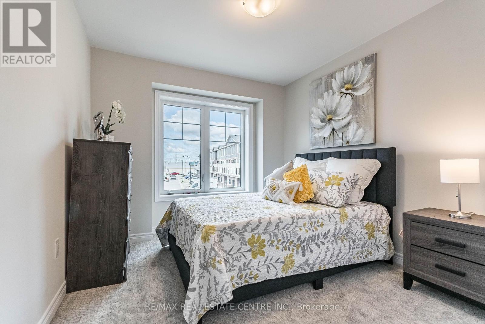 #48 -100 HOLLYWOOD CRT