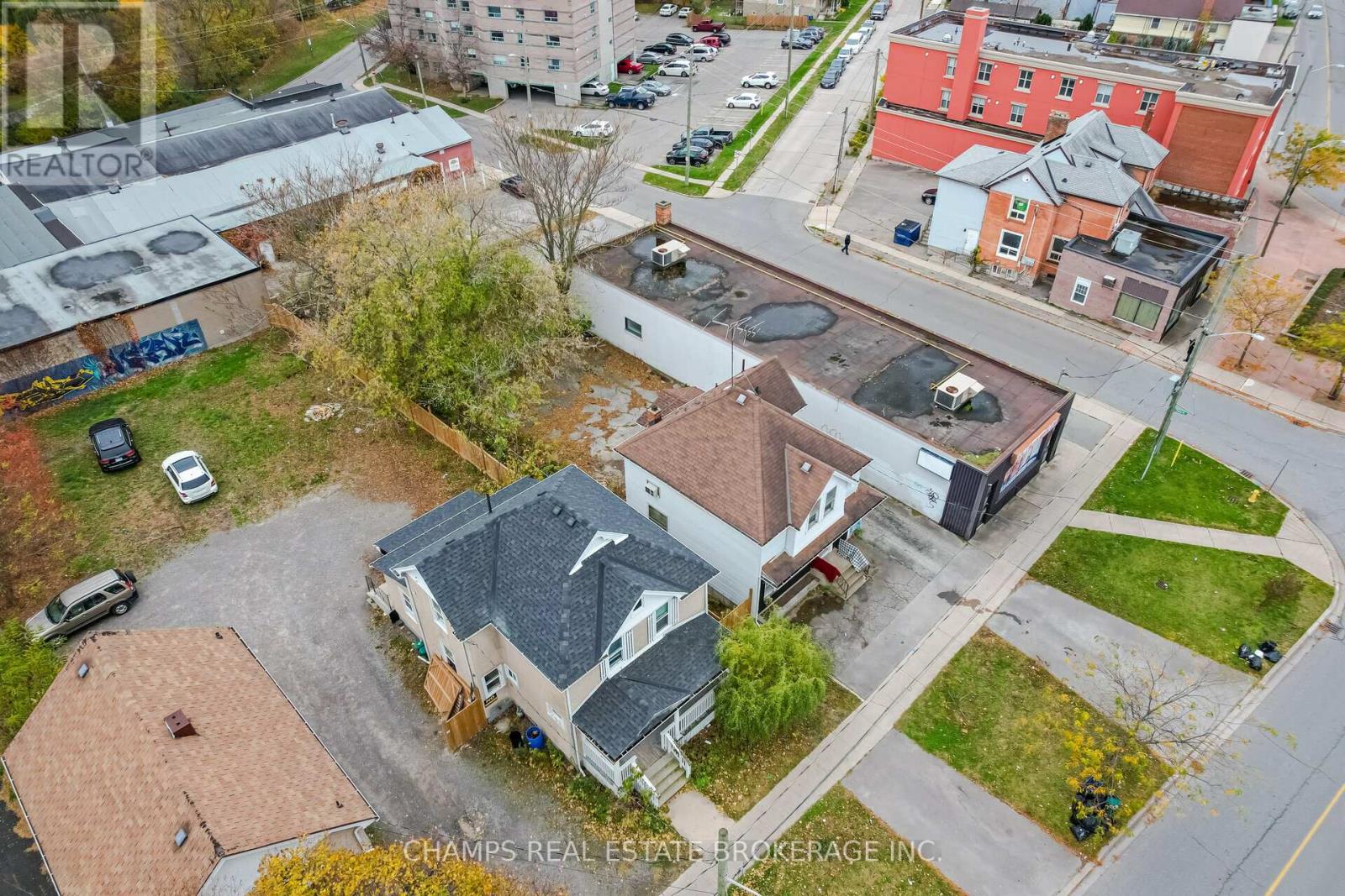 100 QUEENSTON ST