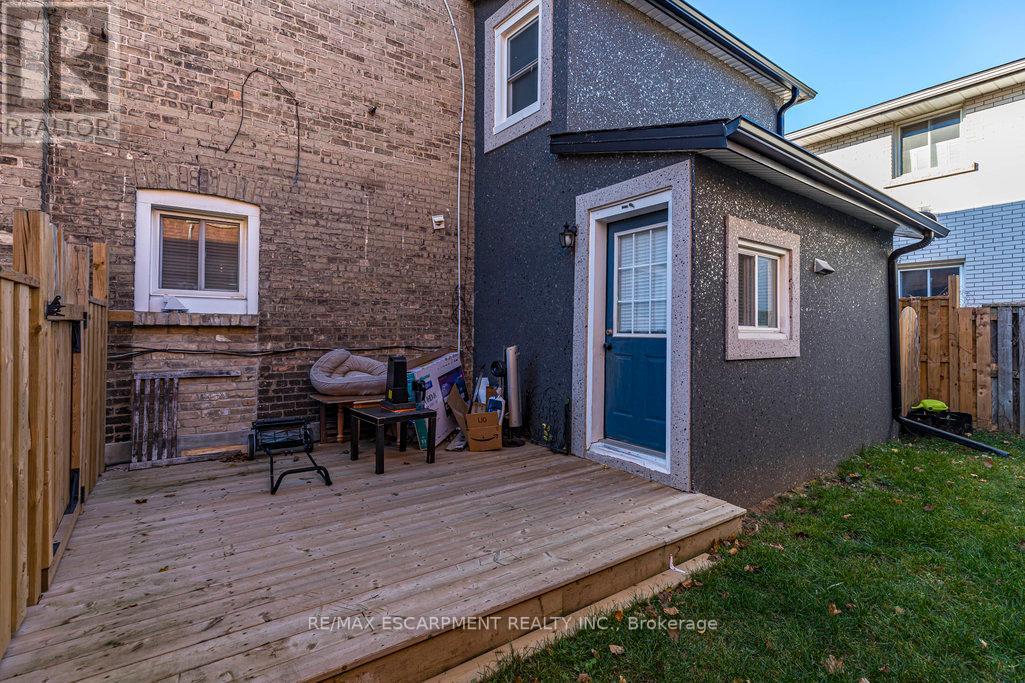 107 MURRAY ST
