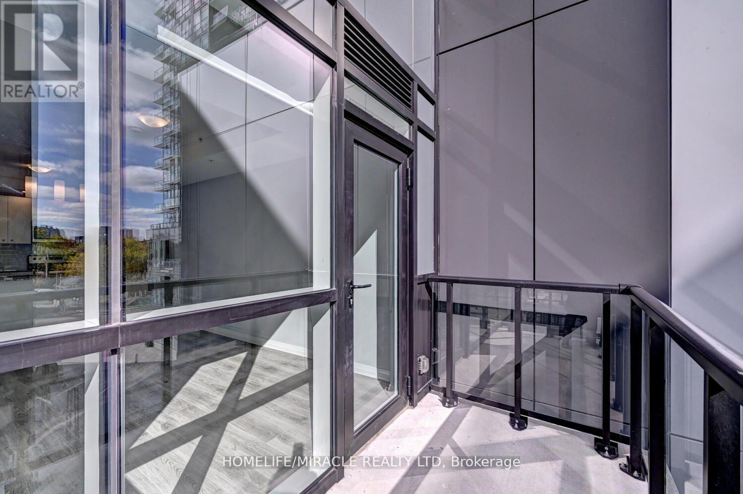 #401 -108 GARMENT ST, #401