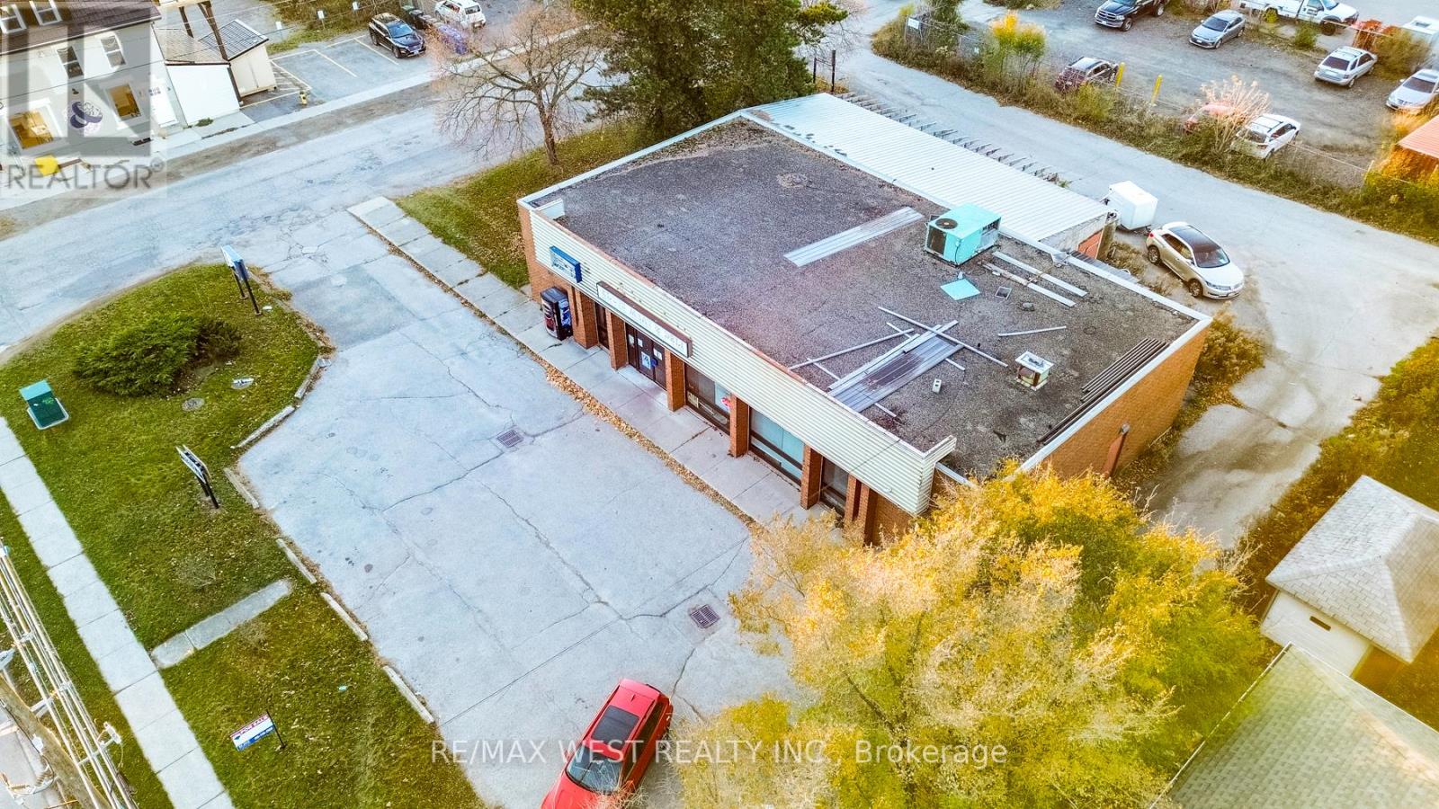 442 YORK RD