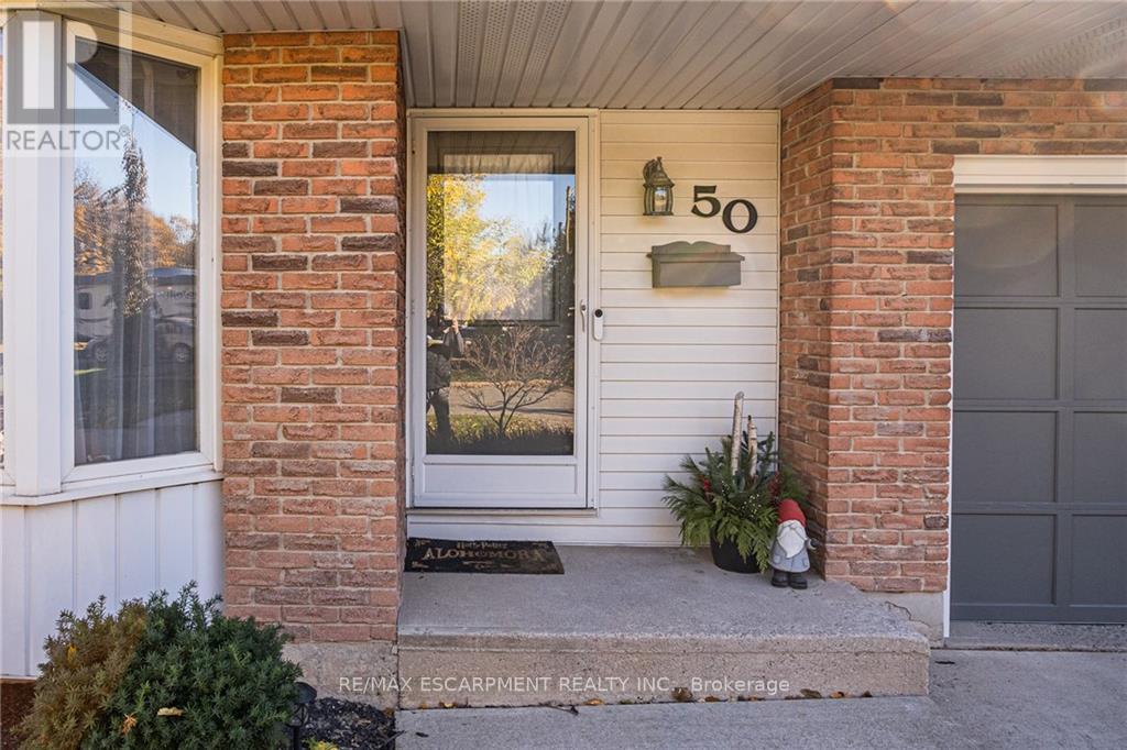 50 GREENMEADOW CRT