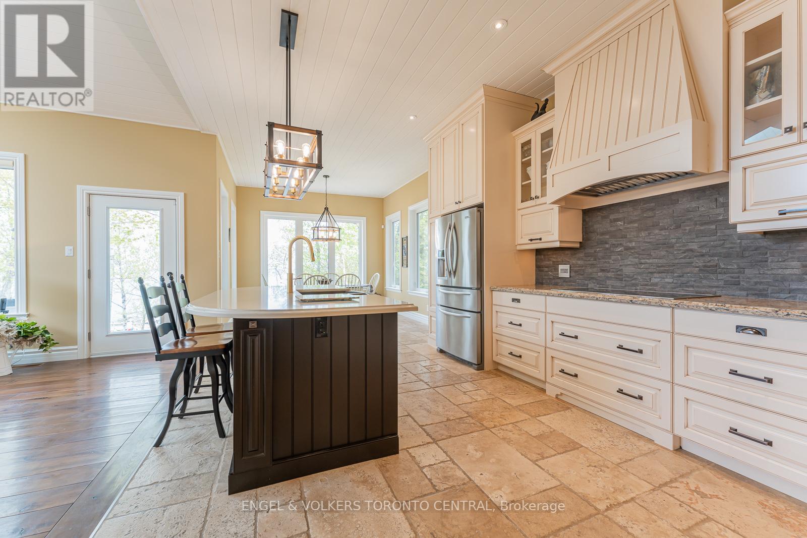 202 NAUTICAL LANE