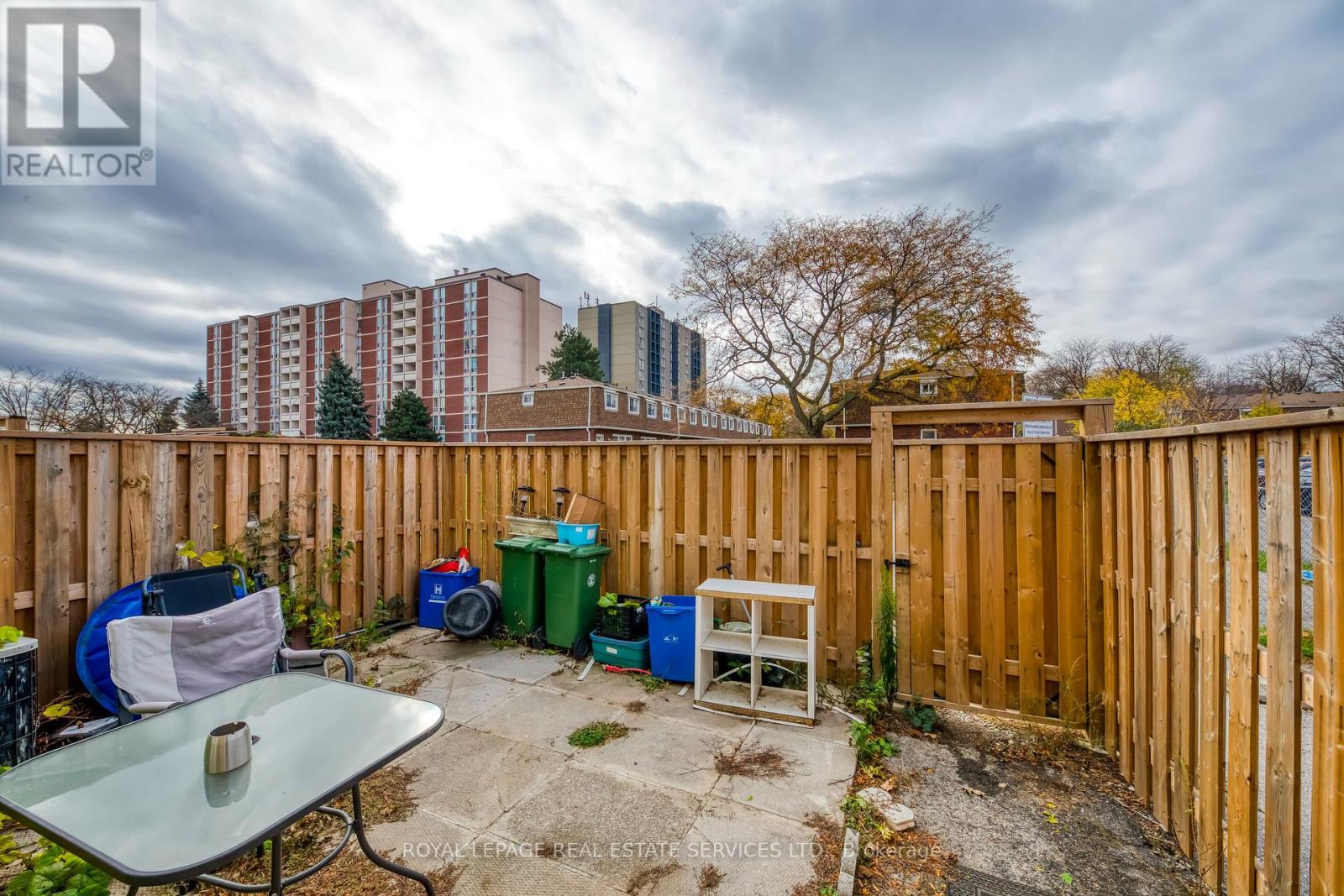 #22 -54 RIVERDALE DR, #22